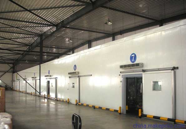 Large commercial walk in refrigerator